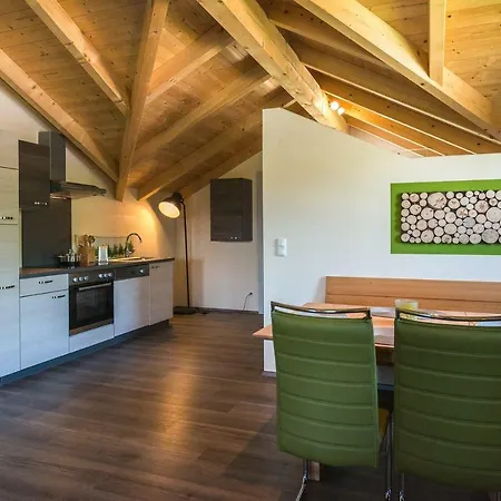 Straussenhof Halmer Farmház *
