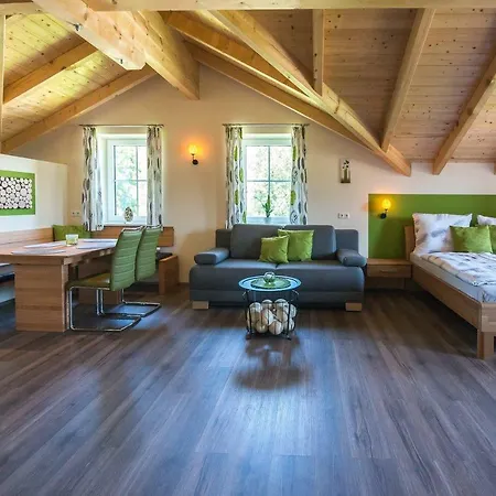 Farm stay Straussenhof Halmer Oberndorf an der Melk