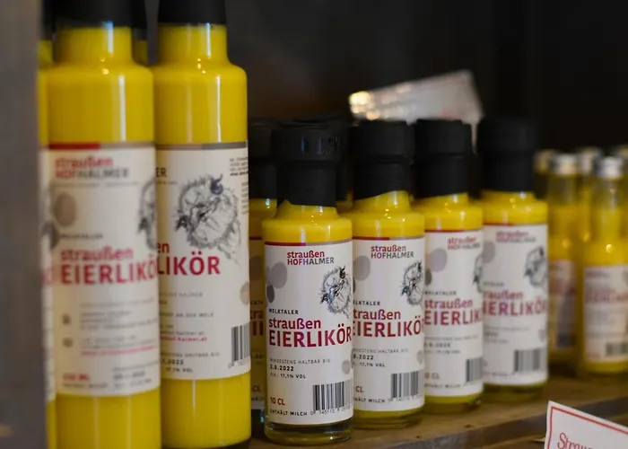 Lantgård Straussenhof Halmer *